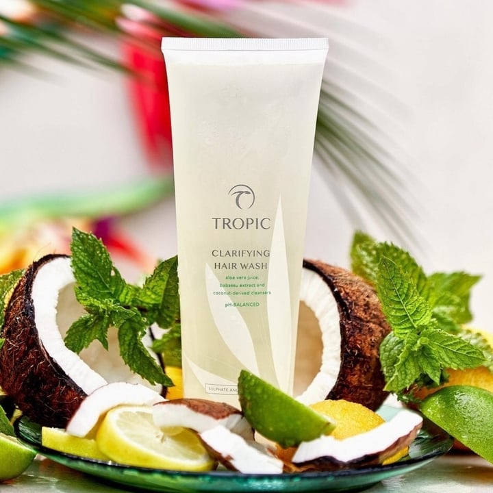 photo of Tropic Skincare Hair Care Collection shared by @ameliebenjelloun on  27 Oct 2022 - review