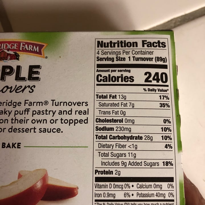 photo of Pepperidge Farm Apple turnovers shared by @happy2bvegan on  09 Dec 2021 - review