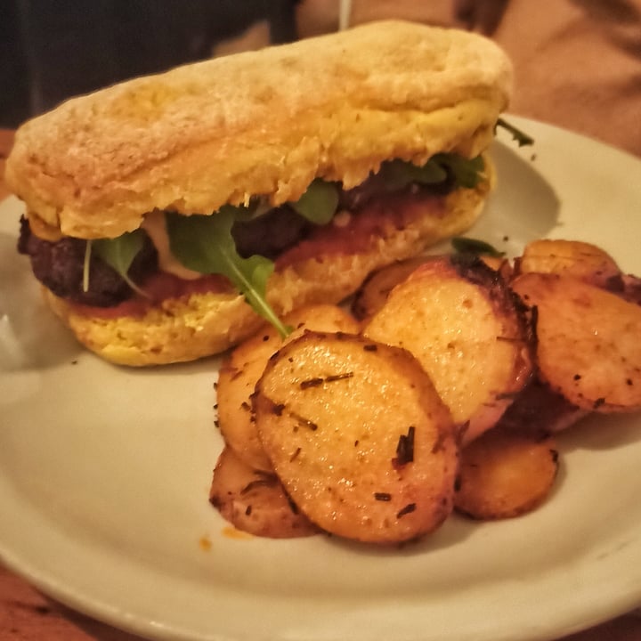 photo of Artemisia Sandwich vegano shared by @danyelana on  10 Oct 2022 - review