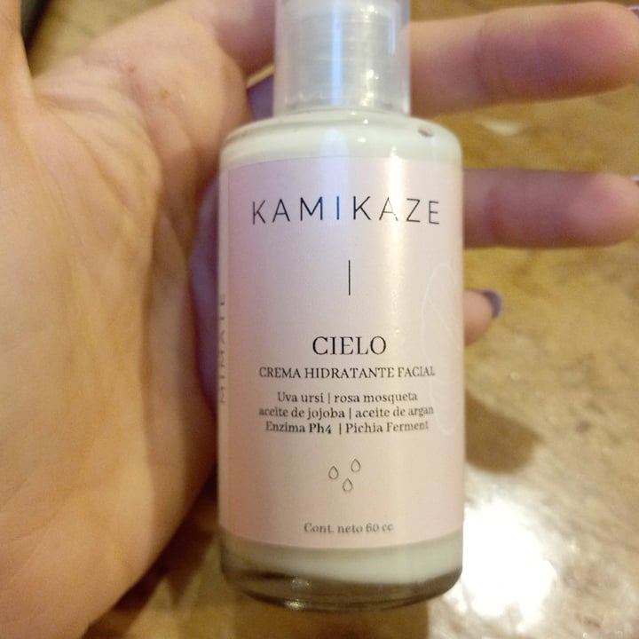 review photo of Kamikaze Cosmetica Cielo shared by @karinauriarte70 on 03 Oct 2021 - review