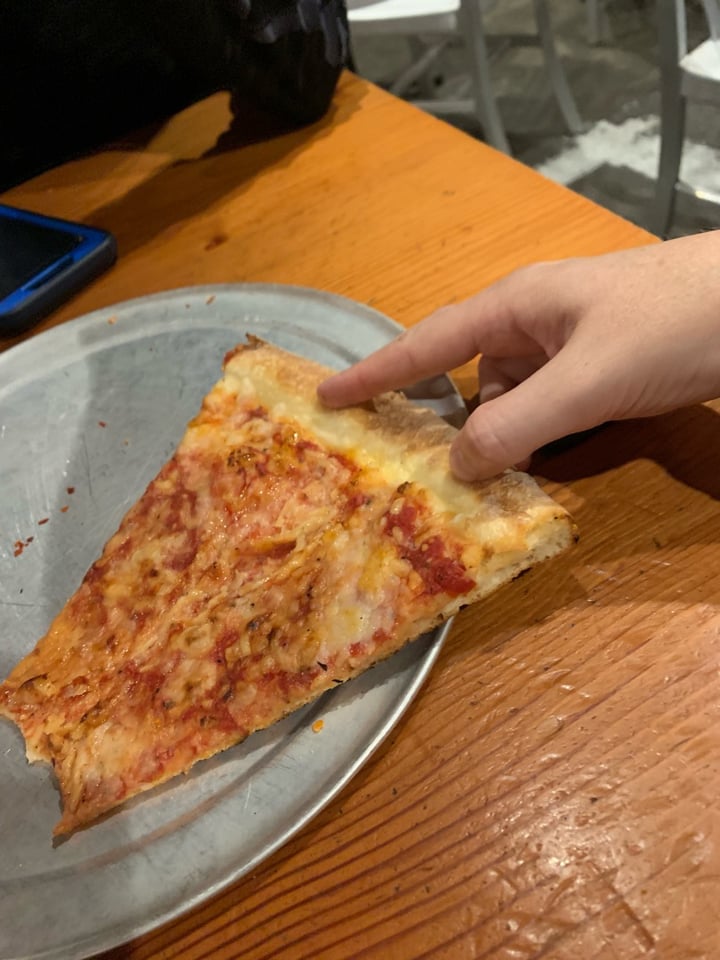 photo of Sizzle Pie Vegan cheese pizza shared by @jordie on  24 Aug 2019 - review
