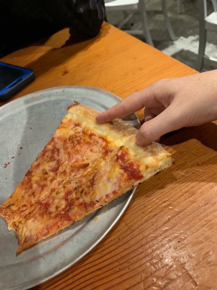 review photo of Sizzle Pie Vegan cheese pizza shared by @jordie on 24 Aug 2019 - review