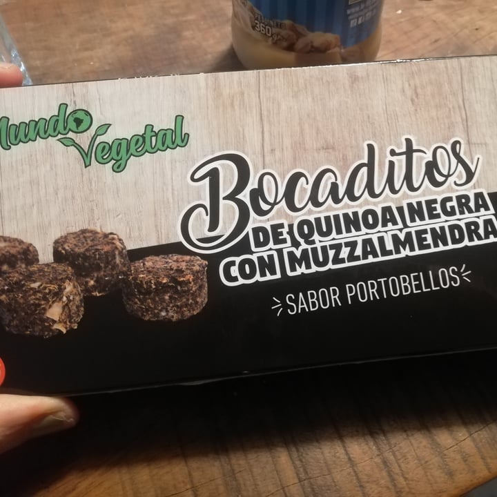 review photo of Mundo Vegetal Bocaditos De Quinoa Negra Sabor Portobelos shared by @carolinacurci on 15 Nov 2022 - review