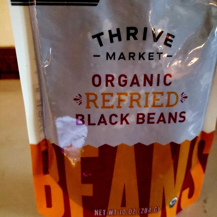 photo of Thrive Market organic refried black beans shared by @calamitytam68 on  19 May 2022 - review
