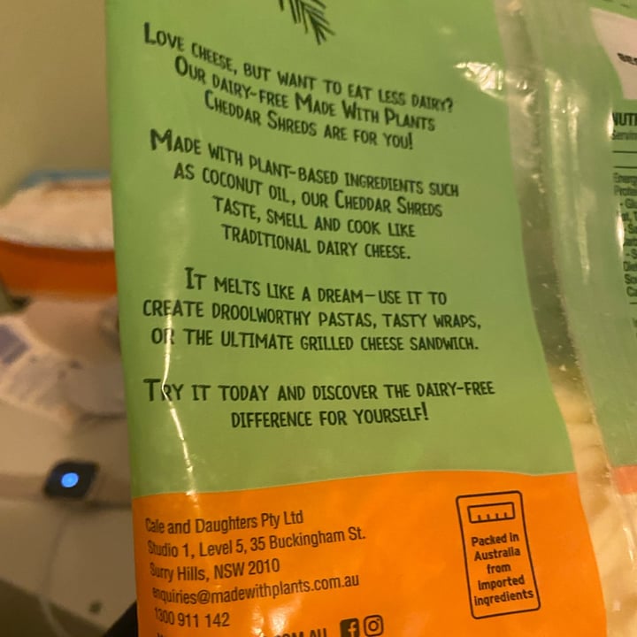 review photo of Made With Plants Dairy Free Shredded Cheddar shared by @arianemeschiatti on 25 Jul 2022 - review
