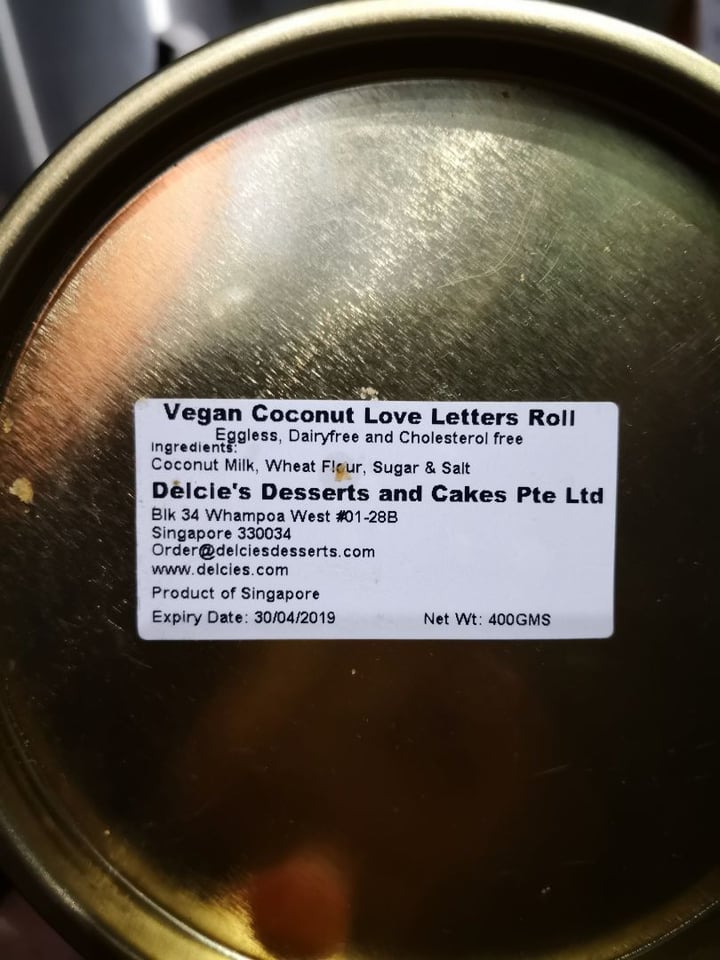 Delcie's Desserts and Cakes Vegan Coconut Love Letters Roll Review