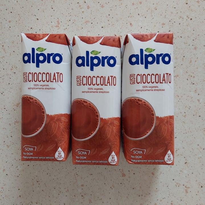 photo of Alpro Alpro brick gusto cioccolato shared by @wikypiky on  15 Apr 2022 - review