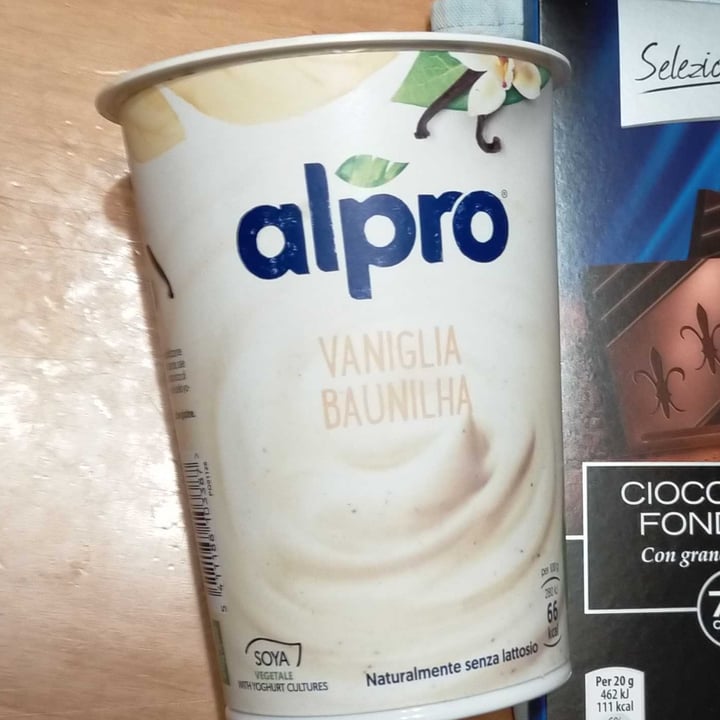 photo of Alpro Vaniglia Baunilha Yogurt shared by @monia74 on  31 Mar 2022 - review