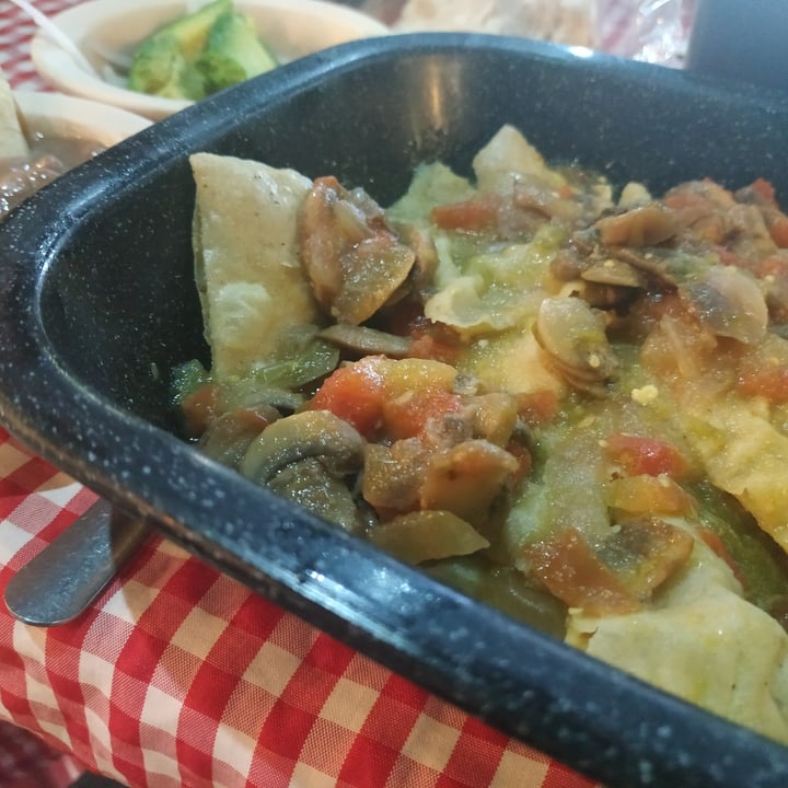 review photo of Chila King Chilaquiles veganos shared by @dulasnavvegan on 22 Jan 2022 - review