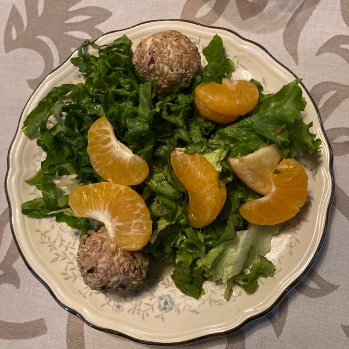 photo of Nutri Organic Ensalada de mandarina con queso vegano shared by @catrielasoleri on  13 Jan 2022 - review
