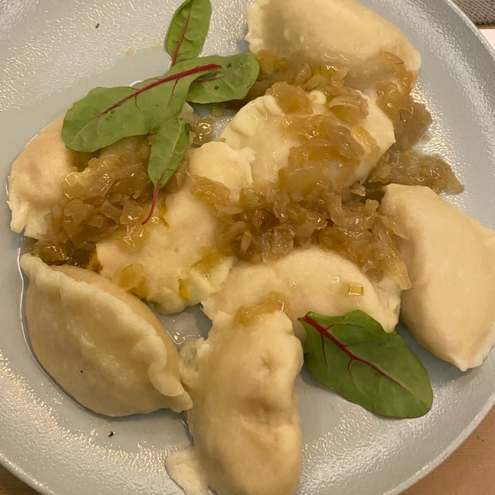 review photo of Smakolyki Vegan Pierogi with lentils and onion shared by @itsaleveg on 01 Nov 2022 - review