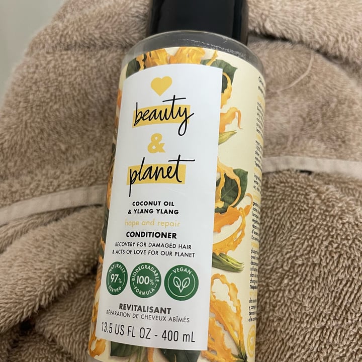 photo of Love Beauty and Planet Coconut Oil & Ylang Ylang Conditioner shared by @courtlynn on  07 Nov 2021 - review