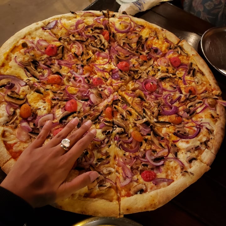 photo of La pizzería de las Tortugas Ninja Veganx del 98 shared by @sisisoydelfi on  26 May 2022 - review