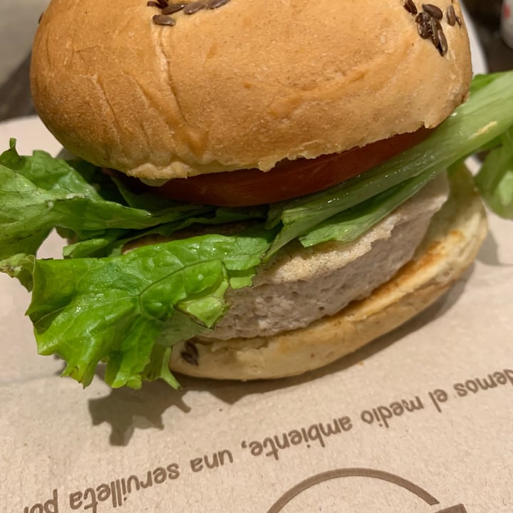 photo of Burger 54 Vegan Chicken Sandwich shared by @onomatias on  15 May 2022 - review