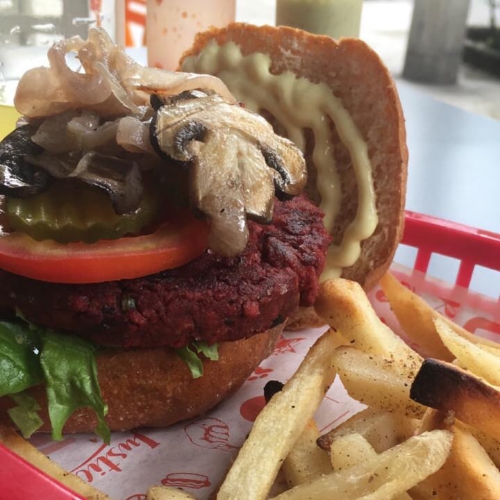 review photo of Pan D'Monium Chilpancingo Hamburguesa gula shared by @verogs0 on 24 Oct 2020 - review