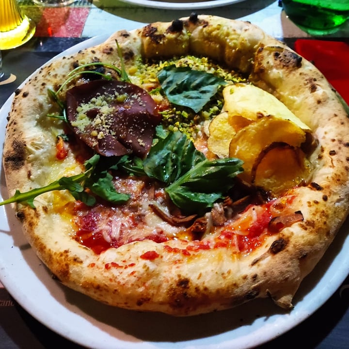photo of Spicchi d'Autore Vegan pizza shared by @argiequail on  28 Nov 2021 - review