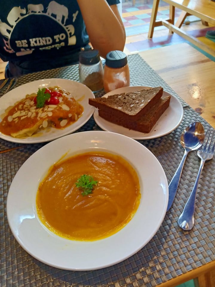 review photo of Jalus Vegan Kitchen Lasagna shared by @evevegan on 17 Jan 2020 - review