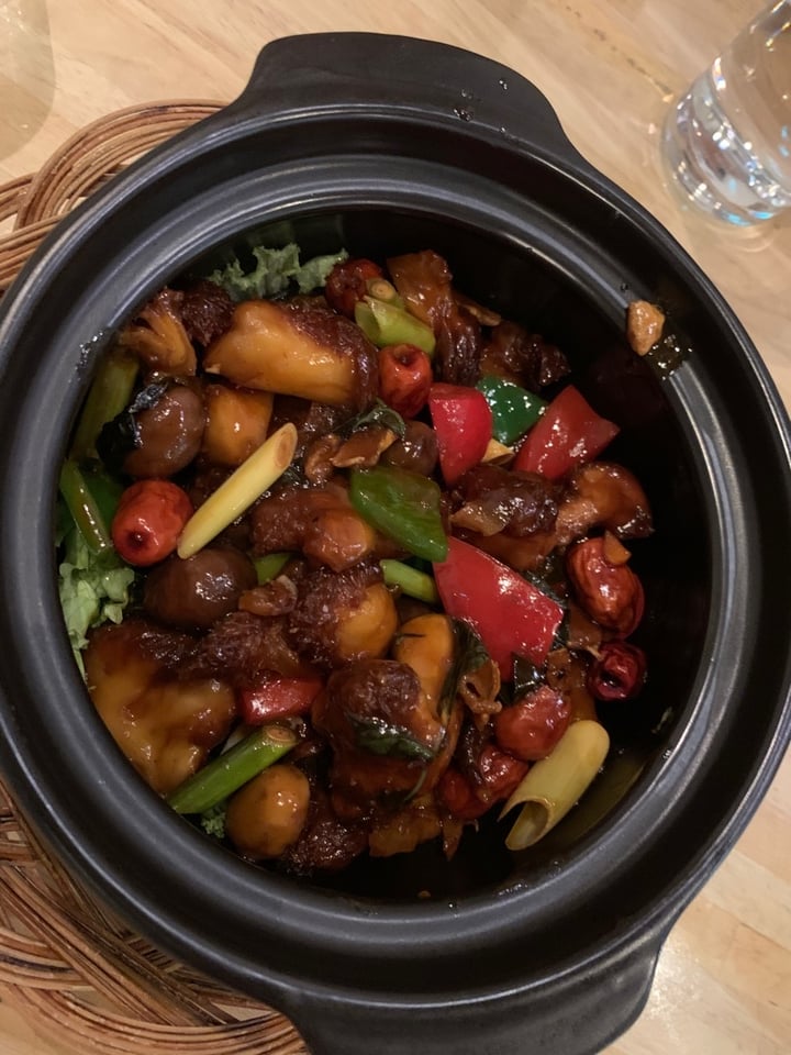 review photo of Loving Hut Lion Mane Shrooms Claypot shared by @antchao on 09 Feb 2020 - review