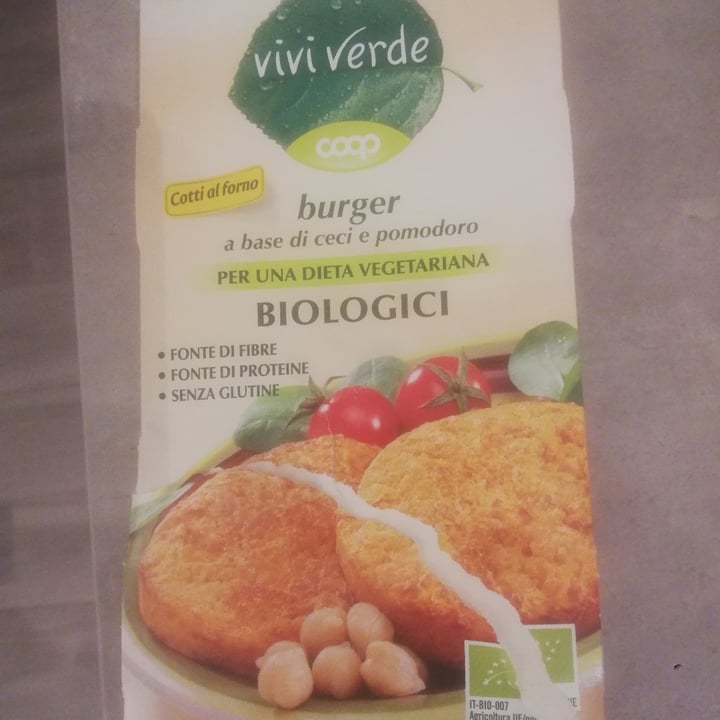 photo of Vivi Verde Coop Burger bio a base di ceci e pomodoro shared by @alexxxx on  01 Aug 2020 - review