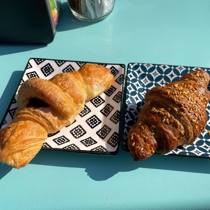 review photo of Mostarda #22 Brioche Vegan shared by @irenina0096 on 30 May 2022 - review