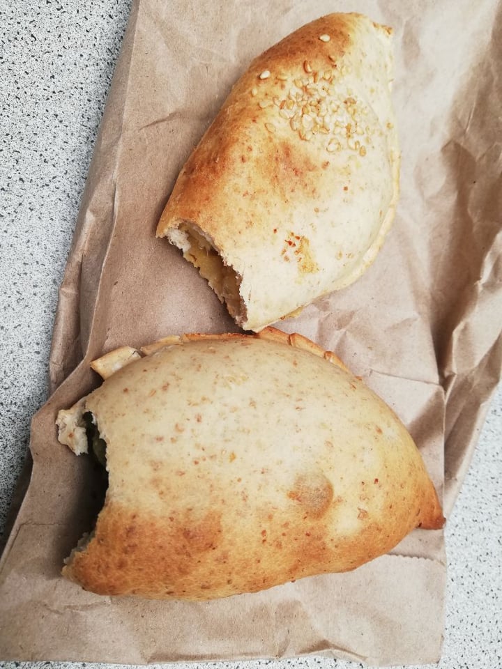 photo of De Nobles Empanada de champiñones shared by @paulaca on  22 Sep 2019 - review