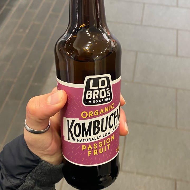 photo of Lo Bros Kombucha passion fruit shared by @veggiejessie on  12 Mar 2022 - review