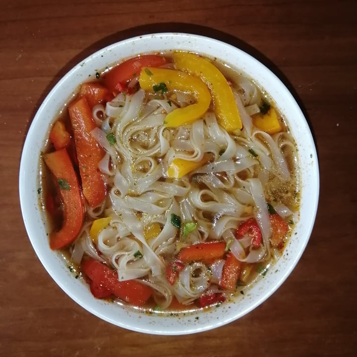 photo of Vifon Vietnamese "Pho" Instant Rice Noodles Vegetarian shared by @veggiehugs on  17 May 2022 - review