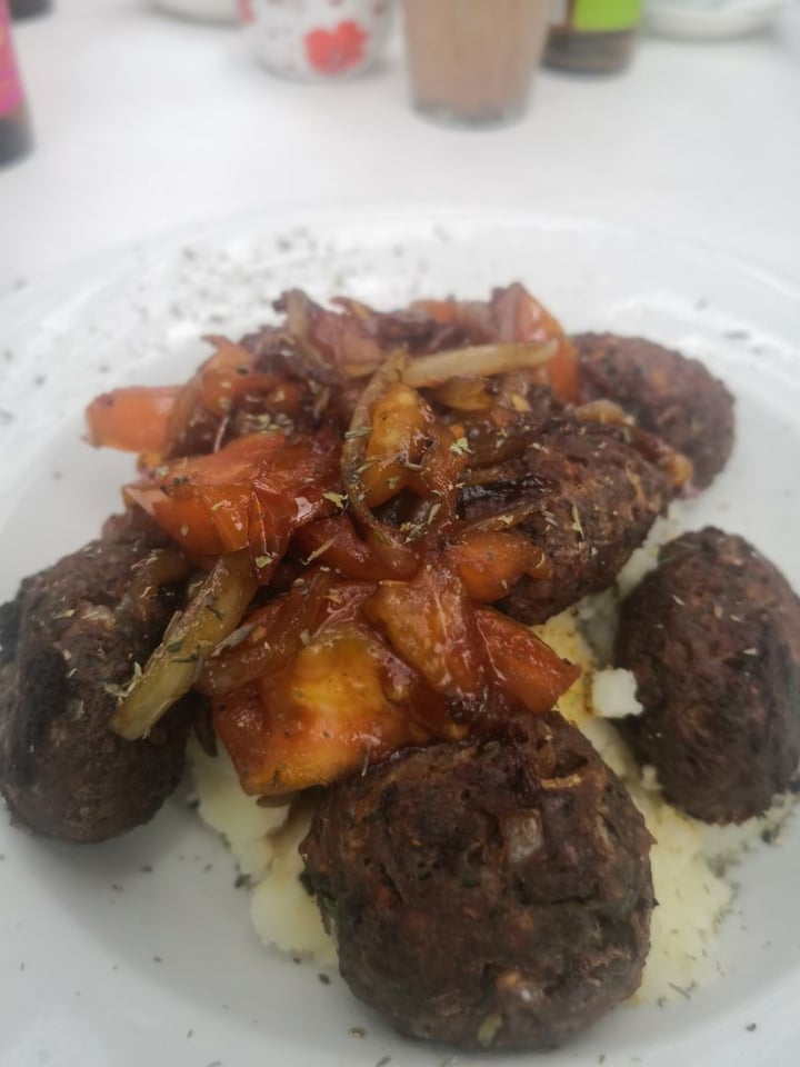 photo of Pure Café Meatballs On Mashed Potatoes shared by @lawie on  05 Dec 2019 - review