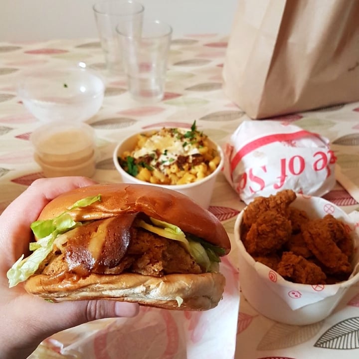 photo of Temple of Seitan Chicken burger shared by @sophielr on  24 Apr 2020 - review