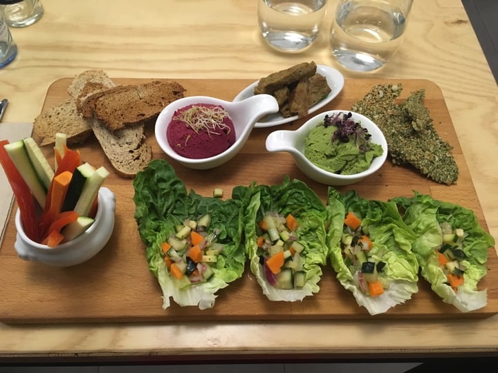 photo of La Sociedad Herbívora Plato Combinado shared by @mecedoratejedora on  25 Nov 2019 - review