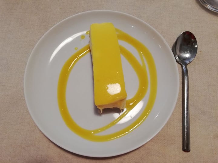 photo of EL VERGEL RESTAURANT VEGÀ Mousse de maracuyá shared by @evabr on  11 Jul 2019 - review