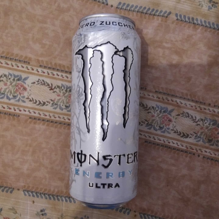photo of Monster Energy energético shared by @serma95 on  17 Dec 2021 - review
