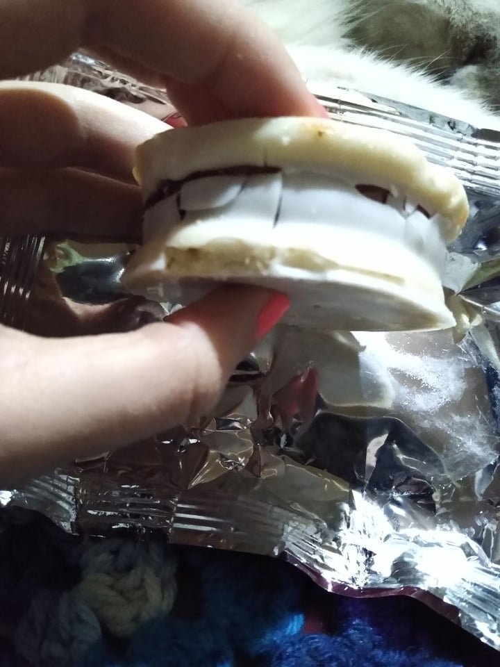 review photo of Un Rincón Vegano Alfajor de Membrillo shared by @mab on 24 Apr 2020 - review