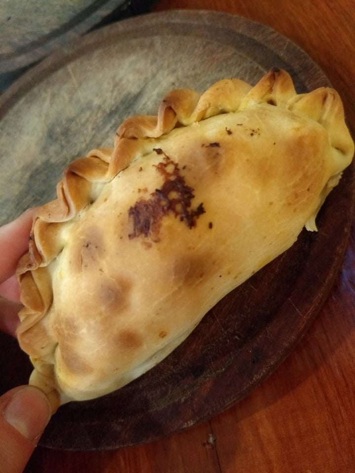 photo of La Reverde Parrillita Vegana Empanada frita de Seitán shared by @vicgodoy on  02 Feb 2020 - review