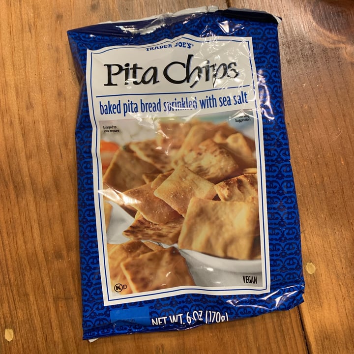 photo of Trader Joe's Pita Chips with Sea Salt shared by @roserose on  26 Oct 2022 - review