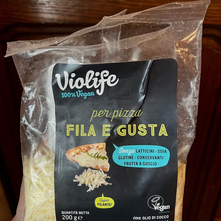 review photo of Violife Fila e gusta Fake Mozzarella shared by @francescateddy on 27 Mar 2022 - review