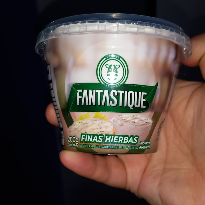 review photo of Felices Las Vacas Queso Untable Fantastique Finas Hierbas shared by @marianellabaracat on 31 Mar 2022 - review