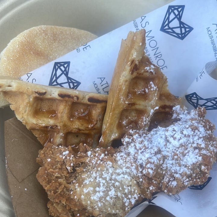 review photo of Atlas Monroe Fried chick'un shared by @niccyz on 08 Apr 2022 - review