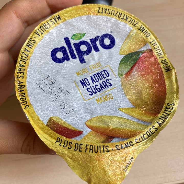 review photo of Alpro alpro yogurt di soia mango shared by @stellamaris88 on 30 Jun 2022 - review