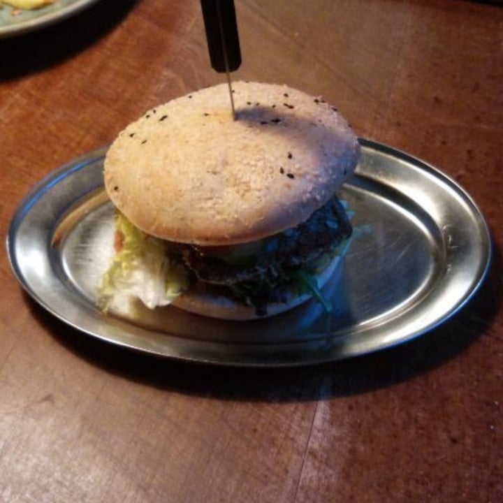 review photo of bodhi | Ulm Tempeh Burger shared by @veganer on 01 Aug 2021 - review