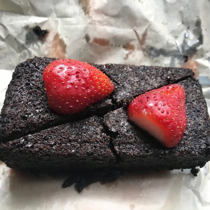 photo of Aura Vegana Brownie De Chocolate shared by @celerezas on  23 Jul 2020 - review