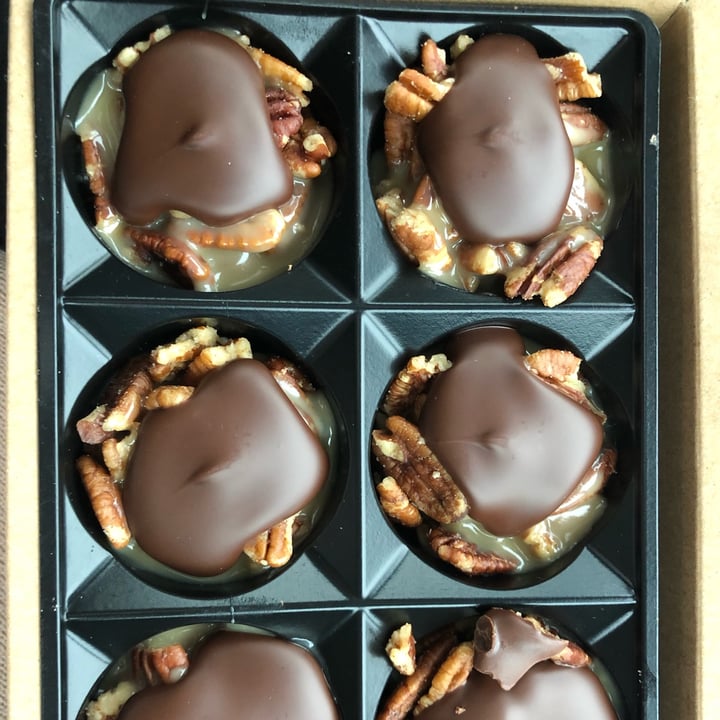 photo of Purdy's Chocolatier Vegan Sweet Georgia Browns shared by @madbatata on  24 Jan 2022 - review