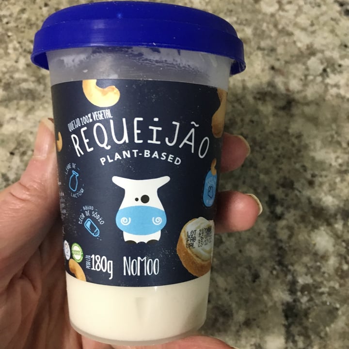 photo of NOMOO Plant-Based Brasil Requeijão shared by @vimauro on  25 Aug 2022 - review