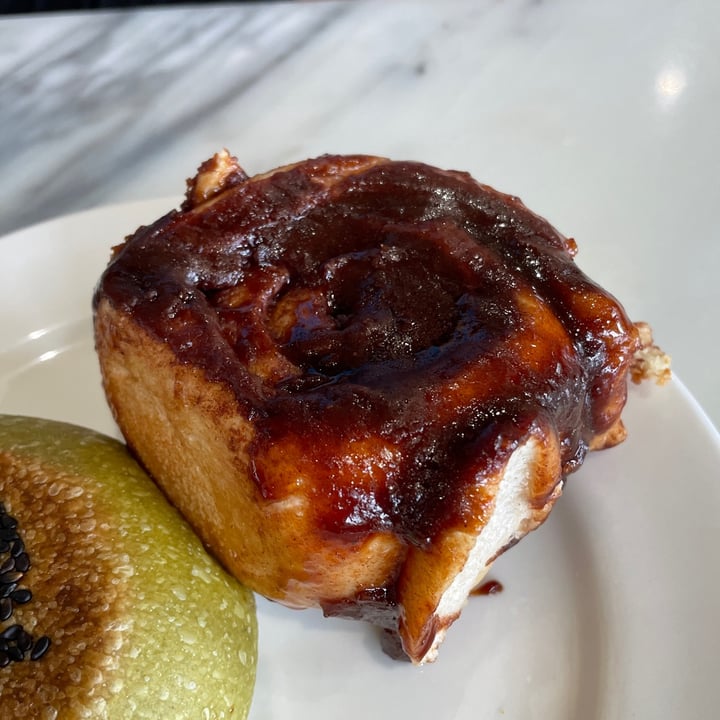 photo of slow bakes Cinnamon bun shared by @opheeeliaaa on  28 Dec 2021 - review