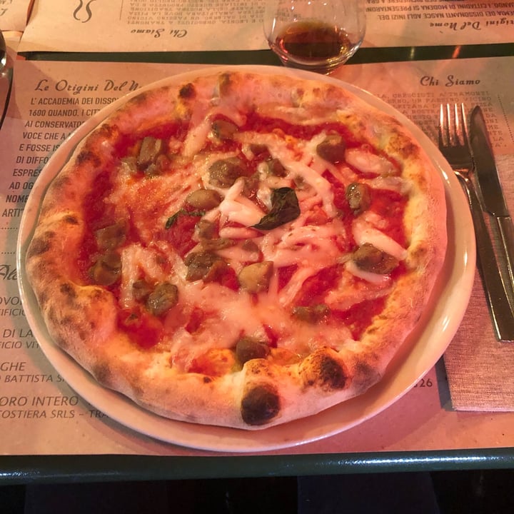photo of I DISSONANTI .. PIZZA E ALTRO Margherita Vegana shared by @lisasry on  01 Dec 2021 - review