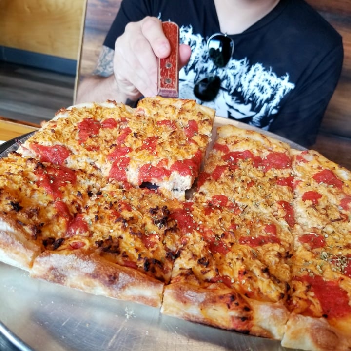 photo of Noli's Pizzeria Vegan Cheese Pizza shared by @kmbaumberger on  27 Oct 2022 - review