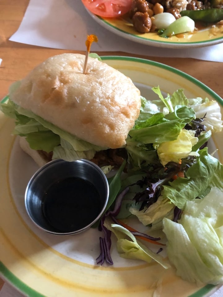 photo of Sunflower Vegetarian Restaurant Orange Chicken Chunk Sandwich shared by @bambi25 on  17 Nov 2019 - review