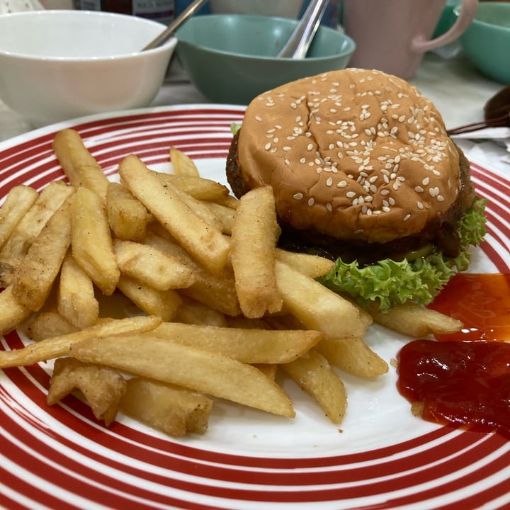 photo of Greendot Rivervale Mall (Take-away Only) Crunchy Soy Burger shared by @fulfilling on  21 Dec 2021 - review