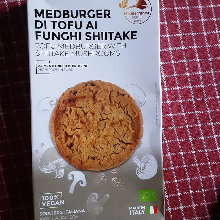 photo of Mediterranea BioVeg Medburger di tofu ai funghi shiitake shared by @livfree on  25 May 2022 - review