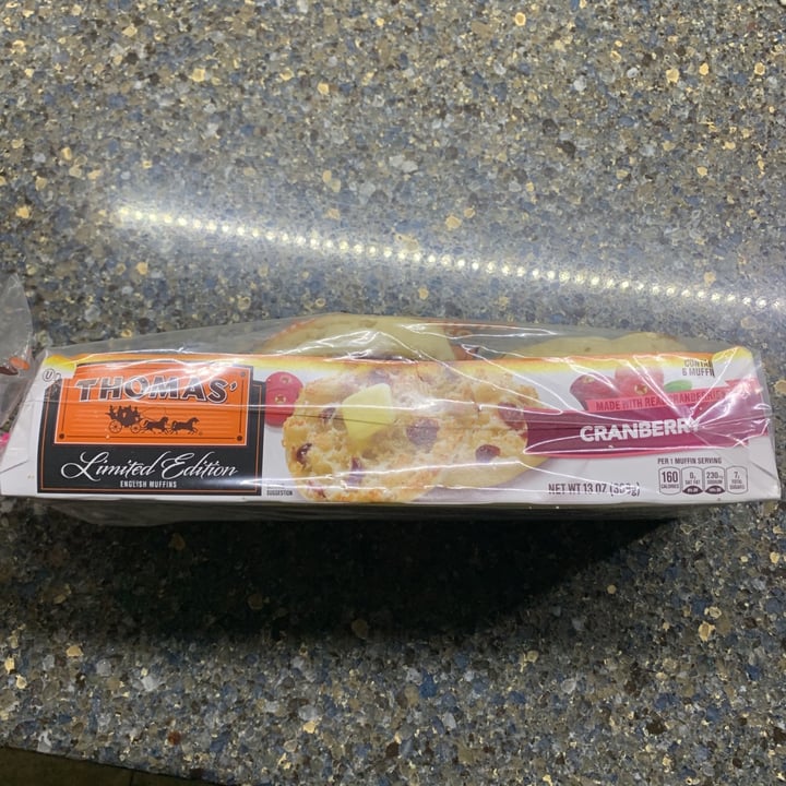 review photo of Thomas’ Cranberry English Muffins shared by @lizzie16 on 01 Jan 2021 - review